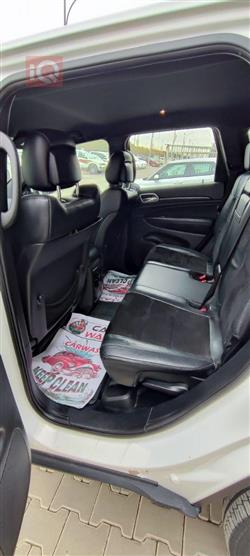 جیپ گراند شیرۆکی